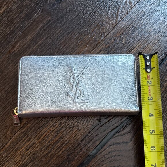 Yves Saint Laurent Wallet YSL Belle du Jour metallic Silver Leather Zip Wallet - Picture 10 of 10